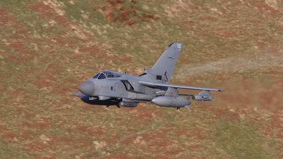 Photo ID 186281 by Barry Swann. UK Air Force Panavia Tornado GR4, ZA550