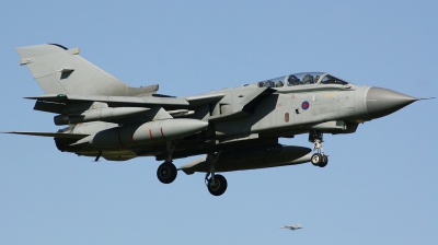 Photo ID 186941 by Arie van Groen. UK Air Force Panavia Tornado GR4A, ZA372