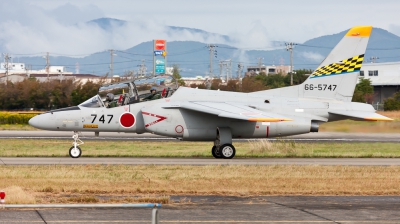 Photo ID 187238 by Andreas Zeitler - Flying-Wings. Japan Air Force Kawasaki T 4, 66 5747