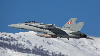 Photo ID 187638 by Roel Kusters. Switzerland Air Force McDonnell Douglas F A 18C Hornet, J 5023