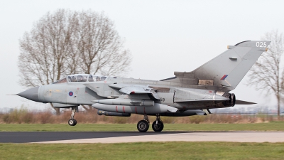 Photo ID 190648 by Gertjan Stienstra - mil-aircraftspotting. UK Air Force Panavia Tornado GR4, ZA459