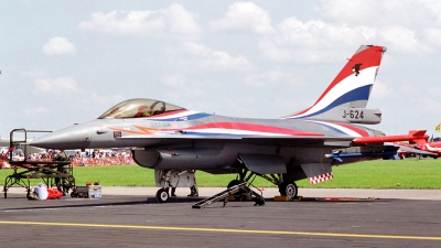 Photo ID 22784 by Michael Baldock. Netherlands Air Force General Dynamics F 16A Fighting Falcon, J 624