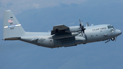 Photo ID 192751 by Fabrizio Berni. USA Air Force Lockheed C 130H Hercules L 382, 91 1237