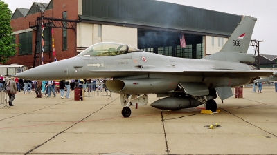 Photo ID 23024 by Michael Baldock. Norway Air Force General Dynamics F 16A Fighting Falcon, 666