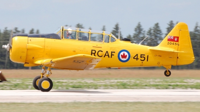 Photo ID 23282 by M. Gjoza. Private Vintage Wings of Canada Noorduyn AT 16 Harvard IV, CF ROA