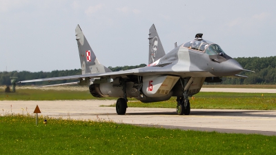 Photo ID 198417 by Alfred Koning. Poland Air Force Mikoyan Gurevich MiG 29UB 9 51, 15