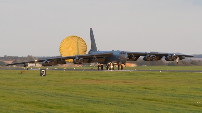 Photo ID 199147 by Tom Gibbons. USA Air Force Boeing B 52H Stratofortress, 60 0021