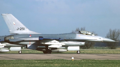 Photo ID 201948 by Arie van Groen. Netherlands Air Force General Dynamics F 16A Fighting Falcon, J 251