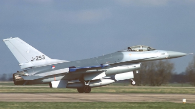 Photo ID 201169 by Arie van Groen. Netherlands Air Force General Dynamics F 16A Fighting Falcon, J 253