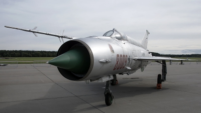 Photo ID 200840 by W.A.Kazior. Poland Air Force Mikoyan Gurevich MiG 21MF, 8009