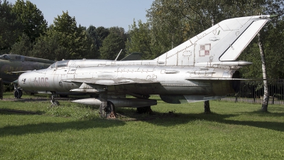 Photo ID 200910 by W.A.Kazior. Poland Air Force Mikoyan Gurevich MiG 21PFM, 4106