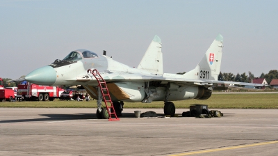 Photo ID 202169 by Milos Ruza. Slovakia Air Force Mikoyan Gurevich MiG 29AS, 3911