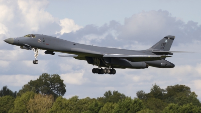 Photo ID 203142 by Chris Lofting. USA Air Force Rockwell B 1B Lancer, 86 0124