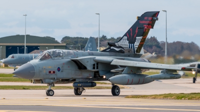 Photo ID 204044 by Mike Macdonald. UK Air Force Panavia Tornado GR4, ZA492