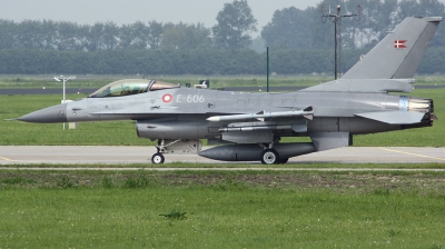 Photo ID 204035 by Arie van Groen. Denmark Air Force General Dynamics F 16AM Fighting Falcon, E 606