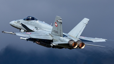 Photo ID 204112 by Thomas Ziegler - Aviation-Media. Switzerland Air Force McDonnell Douglas F A 18C Hornet, J 5020