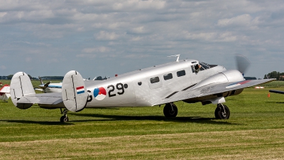 Photo ID 204573 by Jan Eenling. Private Stichting Koninklijke Luchtmacht Historische Vlucht Beech Expeditor 3NMT D18S, PH KHV