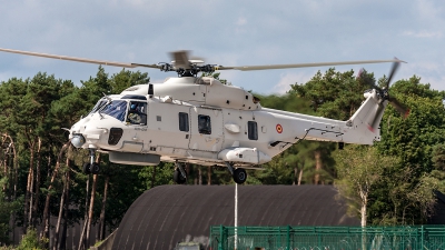 Photo ID 204912 by Jan Eenling. Belgium Navy NHI NH 90NFH, RN04