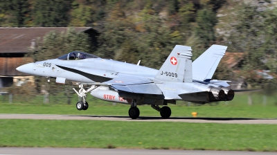Photo ID 205224 by Milos Ruza. Switzerland Air Force McDonnell Douglas F A 18C Hornet, J 5009