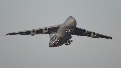 Photo ID 205572 by Luca Fahrni. USA Air Force Lockheed C 5M Super Galaxy L 500, 69 0024