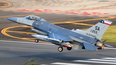 Photo ID 210640 by Hector Rivera - Puerto Rico Spotter. USA Air Force General Dynamics F 16C Fighting Falcon, 87 0253