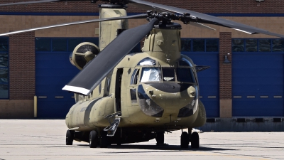 Photo ID 211674 by Gerald Howard. USA Army Boeing Vertol CH 47F Chinook, 07 08747