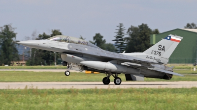 Photo ID 211847 by Milos Ruza. USA Air Force General Dynamics F 16D Fighting Falcon, 87 0376