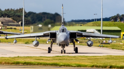 Photo ID 213318 by Mike Macdonald. UK Air Force Panavia Tornado GR4A, ZG707