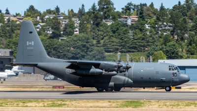 Photo ID 213850 by Paul Varner. Canada Air Force Lockheed CC 130H Hercules L 382, 130341