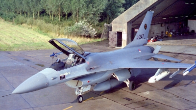 Photo ID 214121 by Arie van Groen. Netherlands Air Force General Dynamics F 16A Fighting Falcon, J 247