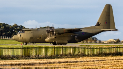 Photo ID 216340 by Mike Macdonald. UK Air Force Lockheed Martin Hercules C5 C 130J L 382, ZH886