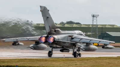 Photo ID 216842 by Mike Macdonald. UK Air Force Panavia Tornado GR4, ZA463