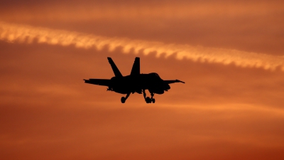 Photo ID 25316 by Simon Gregory - AirTeamImages. USA Navy McDonnell Douglas F A 18C Hornet,  