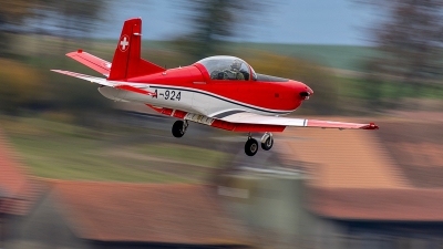 Photo ID 220829 by Martin Thoeni - Powerplanes. Switzerland Air Force Pilatus NCPC 7 Turbo Trainer, A 924