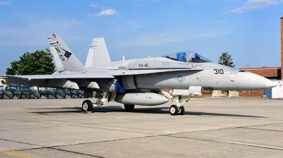 Photo ID 220992 by Mark Munzel. USA Navy McDonnell Douglas F A 18C Hornet, 163757