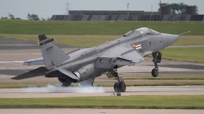 Photo ID 25632 by Glenn Beasley. UK Air Force Sepecat Jaguar GR3, XZ385