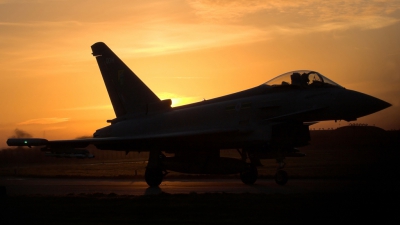 Photo ID 25586 by Glenn Beasley. UK Air Force Eurofighter Typhoon F2, ZJ924