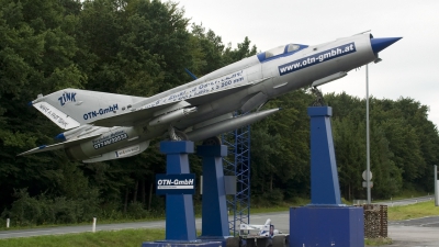 Photo ID 25660 by Jörg Pfeifer. East Germany Air Force Mikoyan Gurevich MiG 21SPS, 937