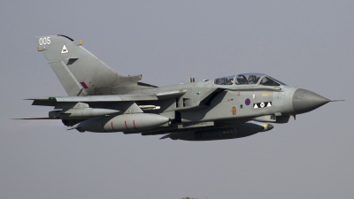 Photo ID 224396 by Chris Lofting. UK Air Force Panavia Tornado GR4A, ZA371