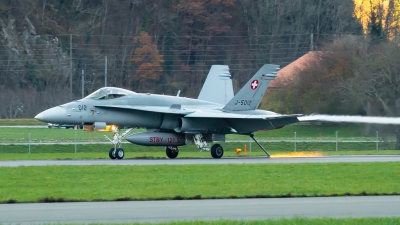 Photo ID 225922 by Agata Maria Weksej. Switzerland Air Force McDonnell Douglas F A 18C Hornet, J 5012
