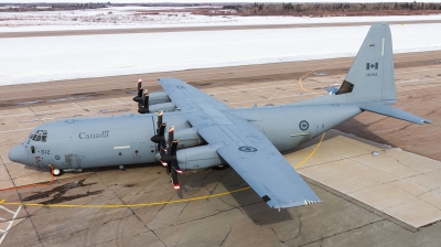 Photo ID 226445 by Tim Lowe. Canada Air Force Lockheed Martin CC 130J Hercules C 130J 30 L 382, 130612