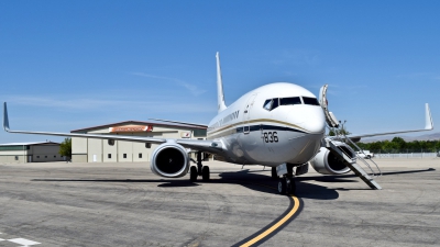 Photo ID 230663 by Gerald Howard. USA Navy Boeing C 40A Clipper 737 7AFC, 165836