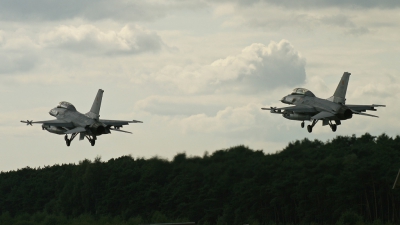 Photo ID 26316 by Toon Cox. Belgium Air Force General Dynamics F 16BM Fighting Falcon, FB 09