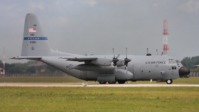 Photo ID 26333 by mark van der vliet. USA Air Force Lockheed C 130H Hercules L 382, 85 1366