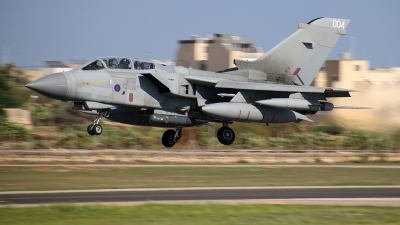 Photo ID 232326 by Ray Biagio Pace. UK Air Force Panavia Tornado GR4A, ZA370