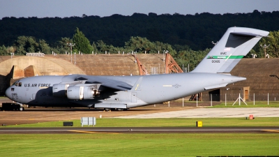 Photo ID 26397 by PAUL CALLAGHAN. USA Air Force Boeing C 17A Globemaster III, 00 0185