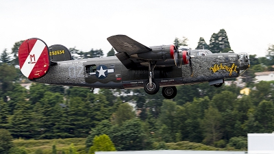 Photo ID 236706 by Aaron C. Rhodes. Private Collings Foundation Consolidated B 24J Liberator, N224J