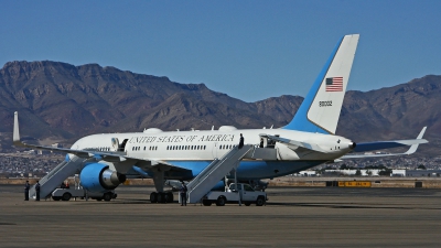 Photo ID 237278 by Jesus Cervantes. USA Air Force Boeing C 32A, 98 0002