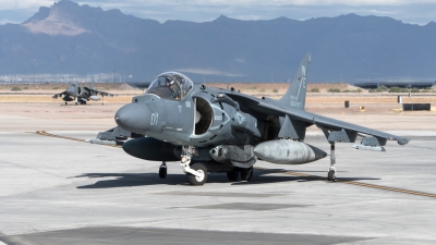 Photo ID 237329 by Neil Dunridge. USA Marines McDonnell Douglas AV 8B Harrier ll, 165001