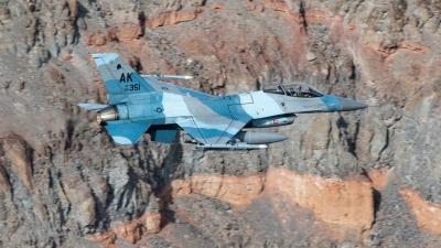 Photo ID 237387 by Neil Dunridge. USA Air Force General Dynamics F 16C Fighting Falcon, 86 0351